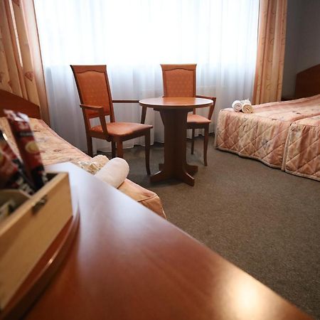 Bed and Breakfast Nasz Klub Posen Exterior foto